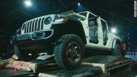 Jeep unveils the Gladiator 