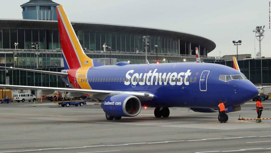 Southwest cancels hundreds of flights as it struggles to get its