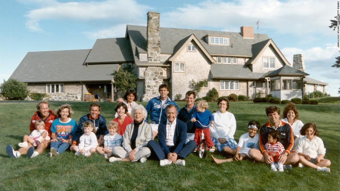 The Bushes pose for a 1986 photo in Kennebunkport, Maine.