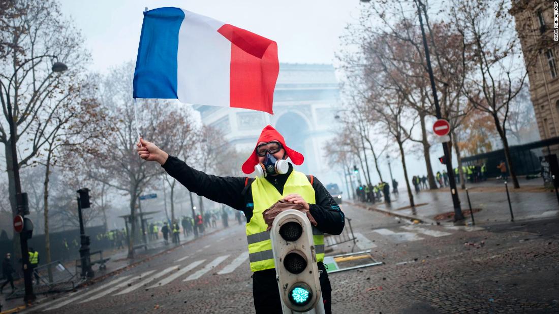 Paris protests Hundreds arrested in third week of demonstrations CNN