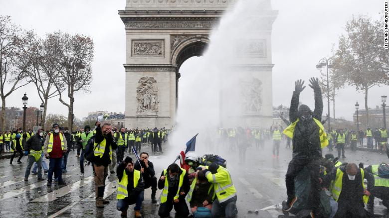 Protests in France turn violent again