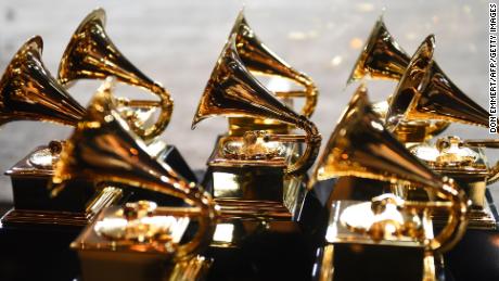 Grammy trophies sit in the press room during the 60th Annual Grammy Awards on January 28, 2018, in New York.  / AFP PHOTO / Don EMMERT        (Photo credit should read DON EMMERT/AFP/Getty Images)