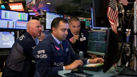 Dow sinks 800 points as trade truce enthusiasm fades