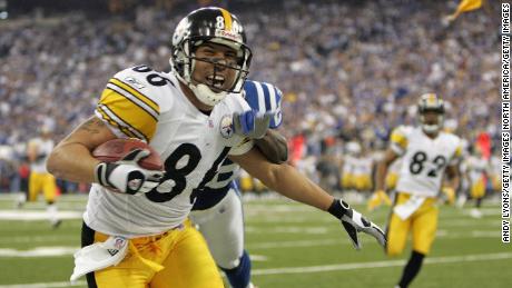 Hines Ward&#39;s Pittsburgh Steelers were the first team to win three straight road games and win the Super Bowl.