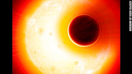 This exoplanet is inflated like a balloon