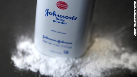 Retailers are pulling Johnson&#39;s baby powder from store shelves