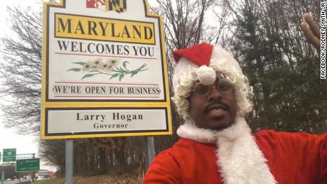 Rodney Smith Jr. is traveling across the country dressed as Santa Claus and spreading Christmas cheer to the homeless population. 