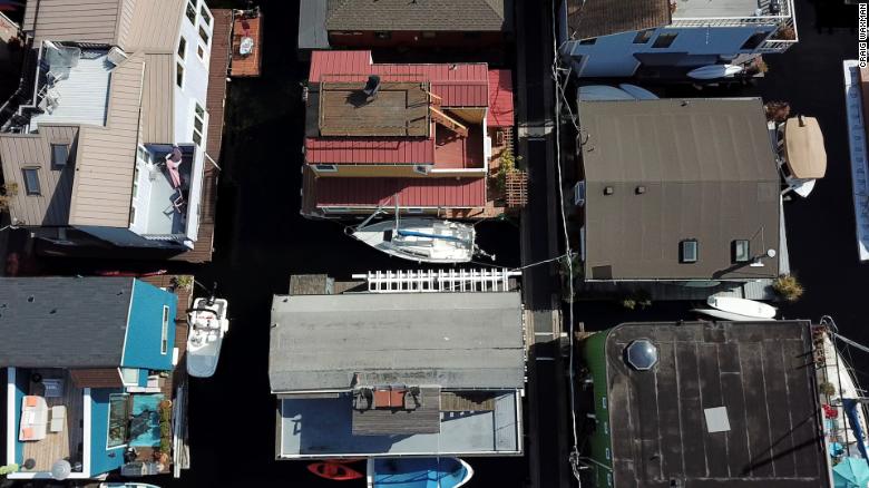 Life on the water: Inside Seattle's floating homes community