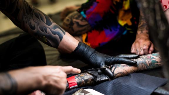 What tattoos really do to our bodies' immune systems | CNN