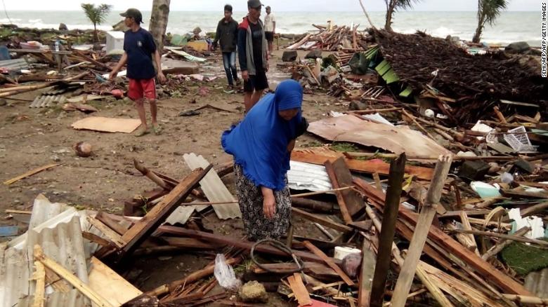 Tsunami In Indonesia Kills At Least 222 Cnn