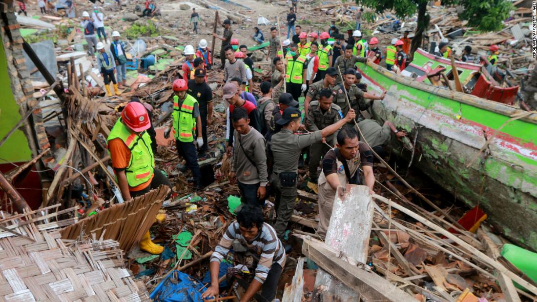 Tsunami In Indonesia Kills At Least 222 Cnn