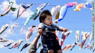 Japan&#39;s birth rate hits another record low in 2019