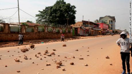 Demonstrators barricaded streets in Goma with stones 