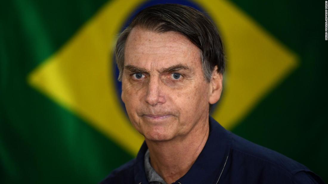 Bolsonaro tells fans he had lung screening