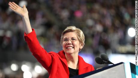 Elizabeth Warren makes fiery campaign debut in Iowa after a whirlwind kickoff week