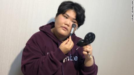 South Koreans confront rigid beauty standards