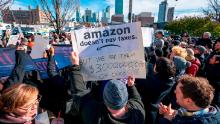 Protesters gather in Long Island City to say "No" to the Amazon "HQ2" decision on November 14, 2018 in Long Island City, New York. - It's exciting for some, worrisome for others: The arrival of a massive headquarters of technology giant Amazon in two East Coast communities is certain to bring huge changes.
Amazon announced Tuesday after a yearlong search that it would split its "HQ2" between Arlington, Virginia, outside the US capital, and the Long Island City neighborhood in the New York borough of Queens. (Photo by Don EMMERT / AFP)        (Photo credit should read DON EMMERT/AFP/Getty Images)