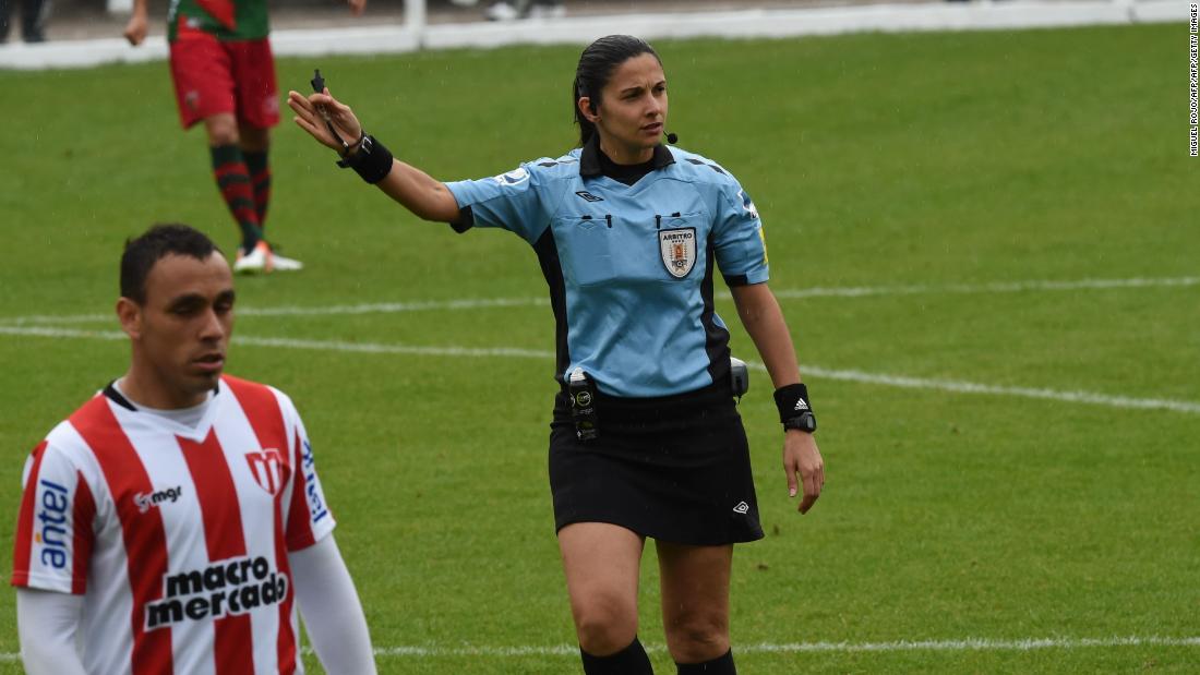 Otra mujer debuta como árbitra central en el fútbol de Primera División  Profesional uruguayo masculino; conocé su historia