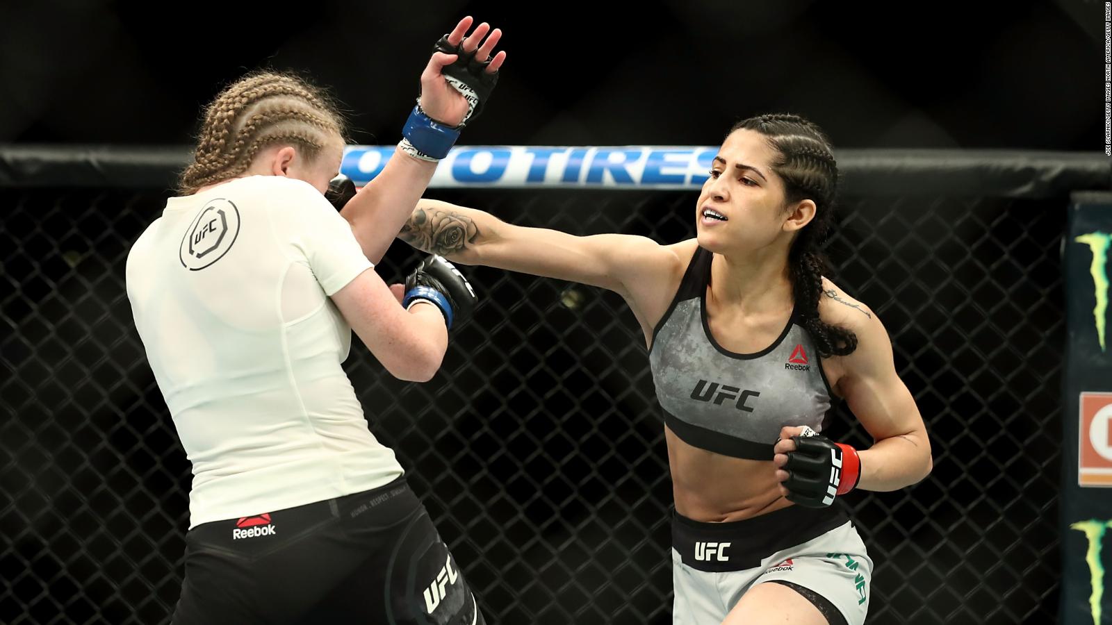 Polyana Viana Ufc Fighter Injures Man After An Attempted Theft Cnn