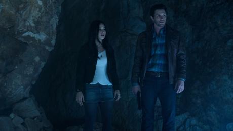 Jeanine Mason, Nathan Parsons in 'Roswell, New Mexico'