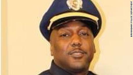 Alabama police sergeant killed, officer injured in shooting