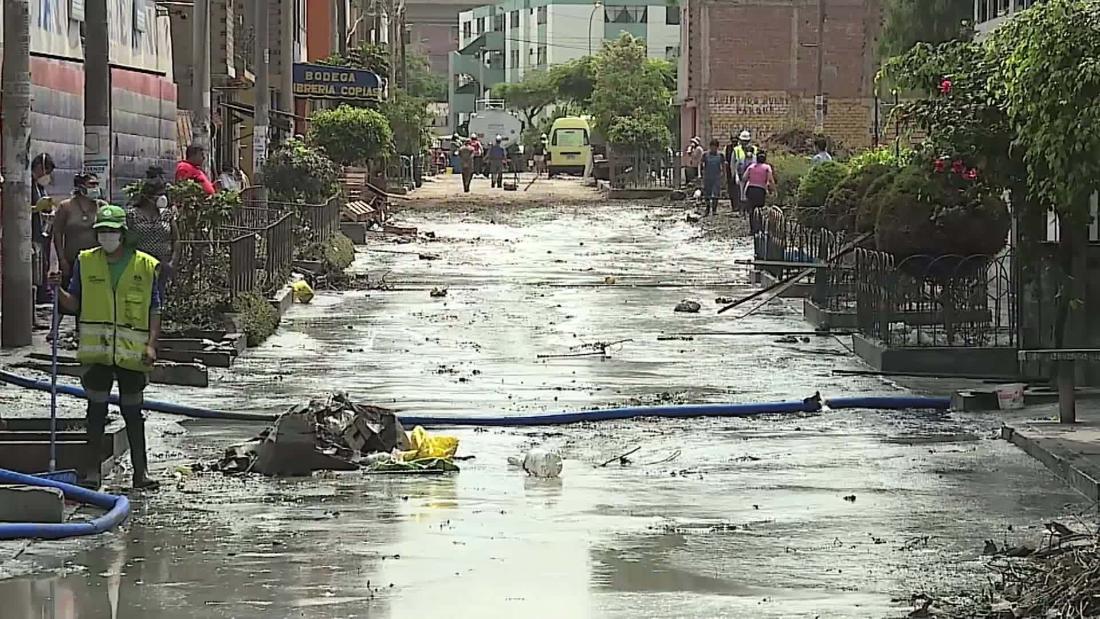 Emergencia ambiental en Lima por inundaciones  CNN Video