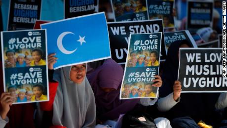 Aktivist, Çin’in Uygur etnik kimliğine karşı 'savaş açtığını'