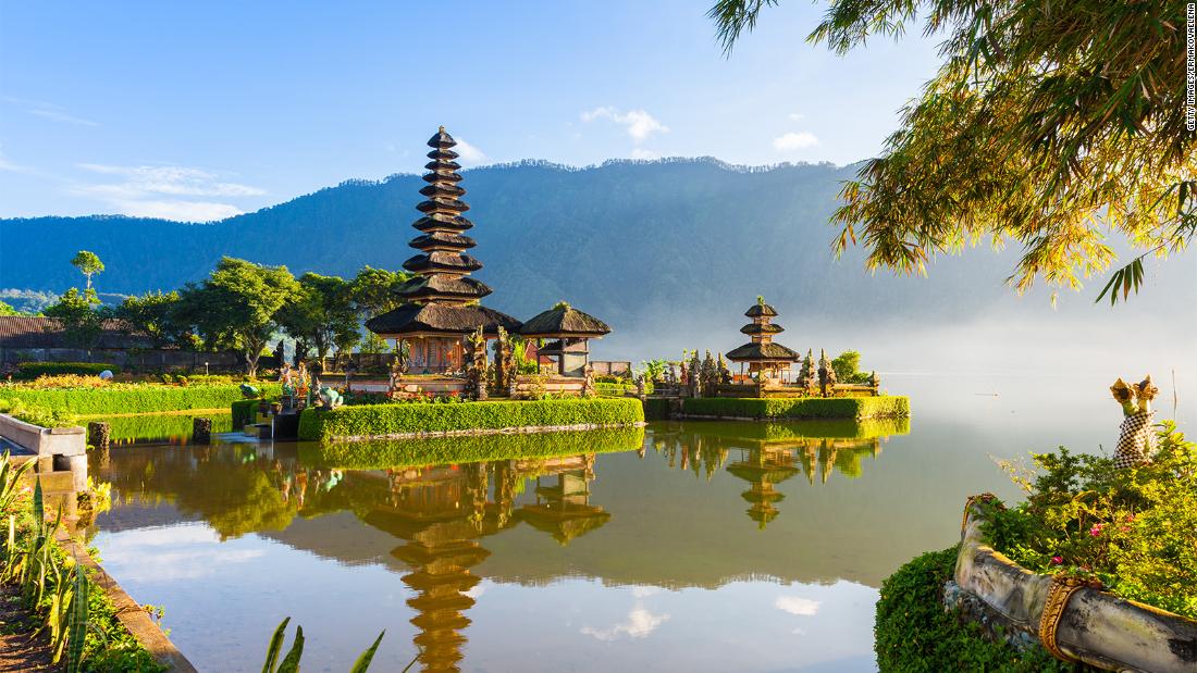 indonesia tourist tax