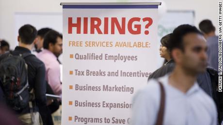 Estados Unidos agregó 210.000 puestos de trabajo decepcionantes en noviembre.  Pero los detalles pintan una imagen diferente