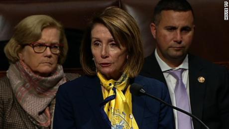 House Democrats introduce resolution to block Trump's national emergency, Trump vows to veto