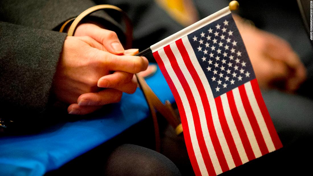 new-law-will-require-indiana-high-schoolers-to-take-the-us-citizenship