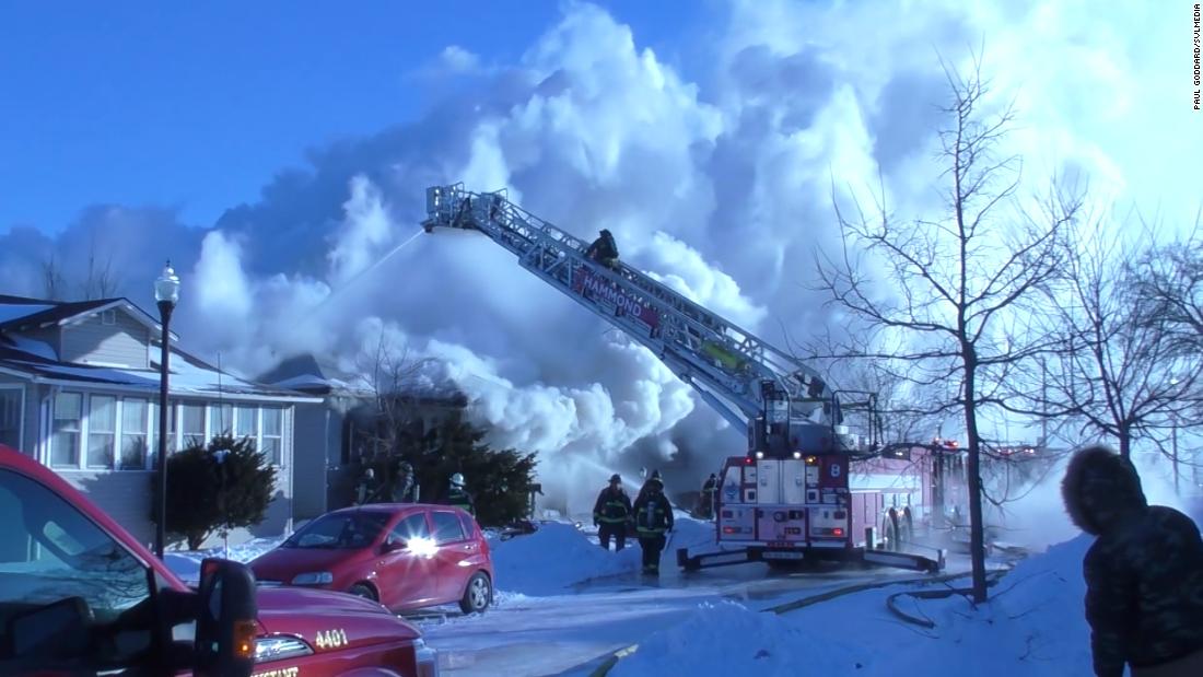 Watch Firefighters Battle A Fire In Subzero Temperatures Cnn Video 0138