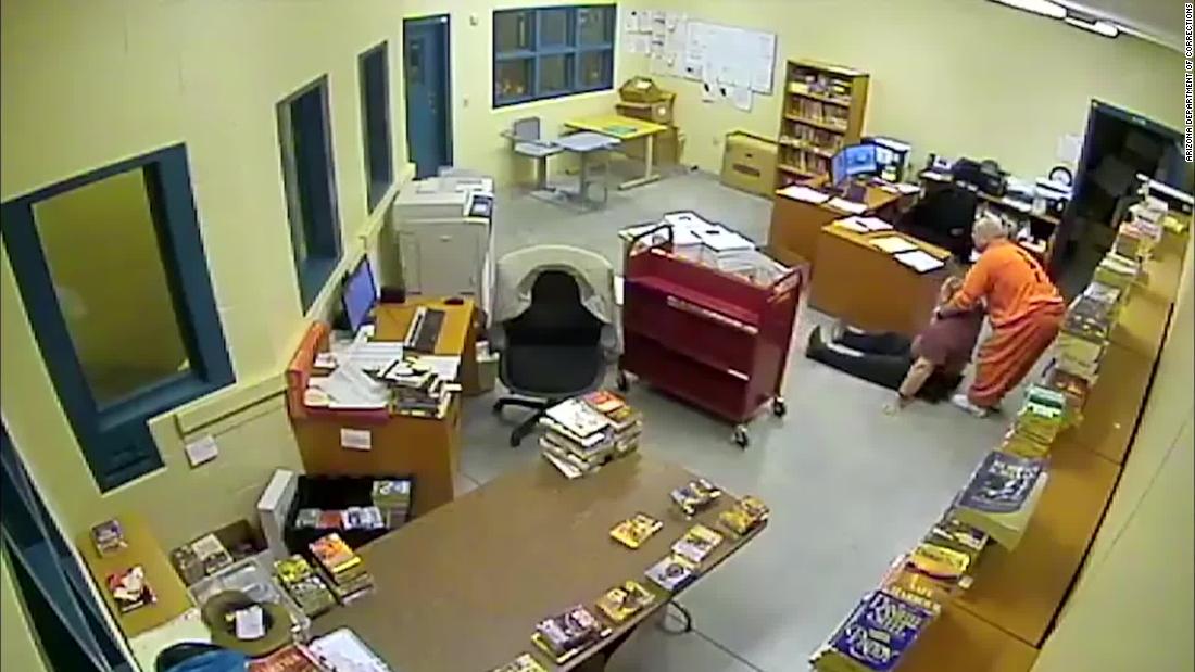 Arizona inmate takes prison librarian hostage and video captures the