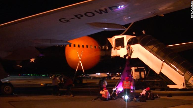 'Stansted 15' activists avoid jail after blocking deportation flight