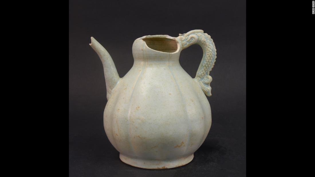 A qingbai ewer found at the wreck.