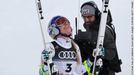 Lindsey Vonn looks to the sky after completing her final race.