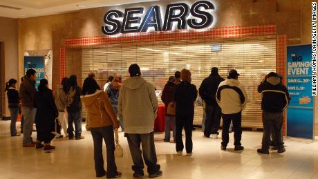 Sears&#39; brand has been badly damaged. Now it has to win back customers