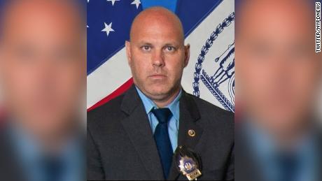 NYPD Det. Brian Simonsen was shot and killed while responding to a reported robbery at a cell phone store in Queens, New York.