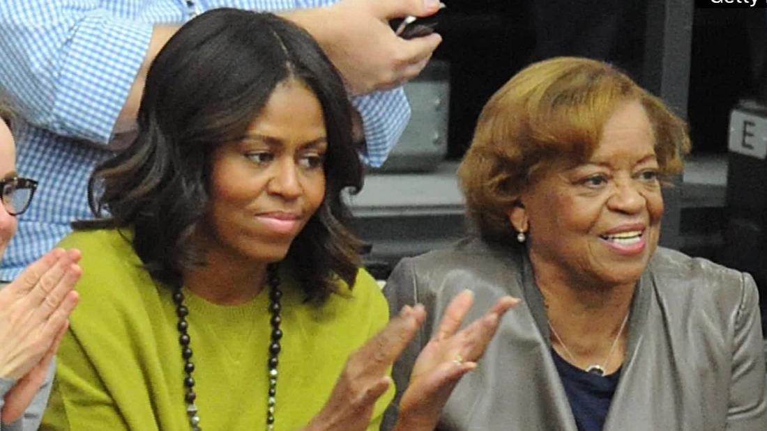 See Texts Michelle Obamas Mom Sent About Her Star Status Cnn Video 8947