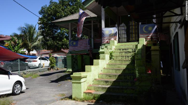 Kampong Bharu is a largely working class, Malay Muslim neighborhood, where the country's flag, along with that of the Malaysian Islamic Party, is a common sight. 