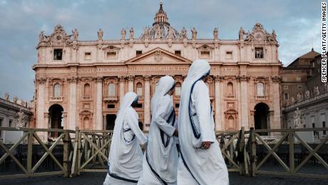 VATICAN CITY, VATICAN - SEPTEMBER 03:  A group of nuns walk through St. Peter&#39;s Square at dawn on September 03, 2018 in Vatican City, Vatican. Tensions in the Vatican are high following accusations that Pope Francis covered up for an American ex-cardinal accused of sexual misconduct. Archbishop Carlo Maria Vigano, a member of the conservative movement in the church, made the allegations and has called for Pope Francis to resign. Many Vatican insiders see the dispute as an outgrowth of the growing tension between the left leaning Pope and the more conservative and anti-homosexual faction of the Catholic Church.  (Photo by Spencer Platt/Getty Images)