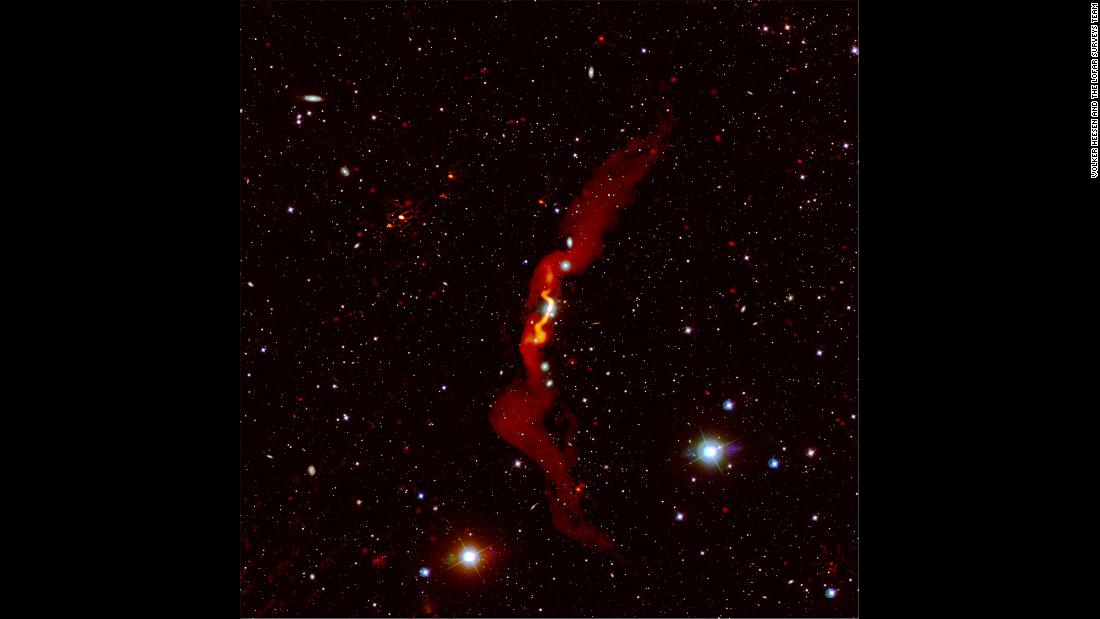 Radio galaxy 3C31 is more than 3 million light-years in size.