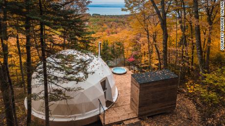 Dômes Charlevoix in Quebec look like luxurious igloos in the treetops. 