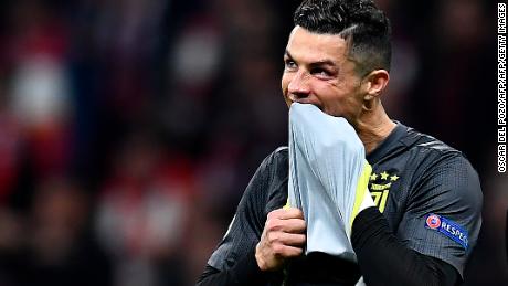 Juventus beaten at Atletico to leave Ronaldo on brink of Champions League exit