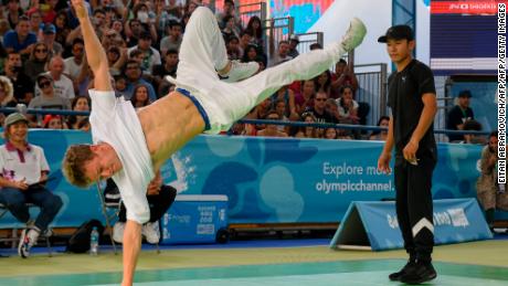 Russia&#39;s b-boy Bumblebee (L) won men&#39;s gold at the 2018 Youth Olympics.