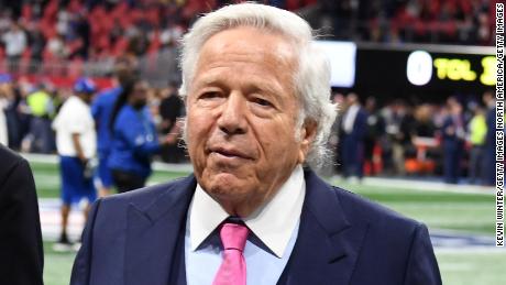 Patriots owner showed Florida cop the Super Bowl ring when he pulled up after leaving the day spa