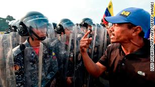 Violence flares at Venezuela's border