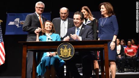 New York&#39;s governor, joined by Nancy Pelosi, signs &#39;red flag&#39; gun protection law 