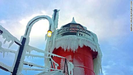 Here&#39;s what winter can do to lighthouses and waterfalls