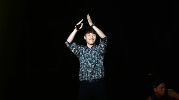 Squeaky Clean K Pop Image Of Big Bang S Seungri Rocked By Seoul Nightclub Scandal Cnn